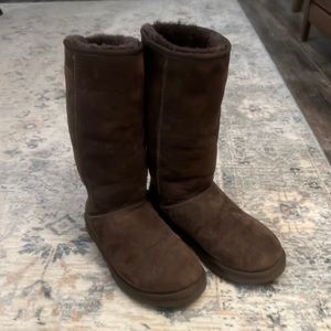 UGG Australia classic boots -size US 7
